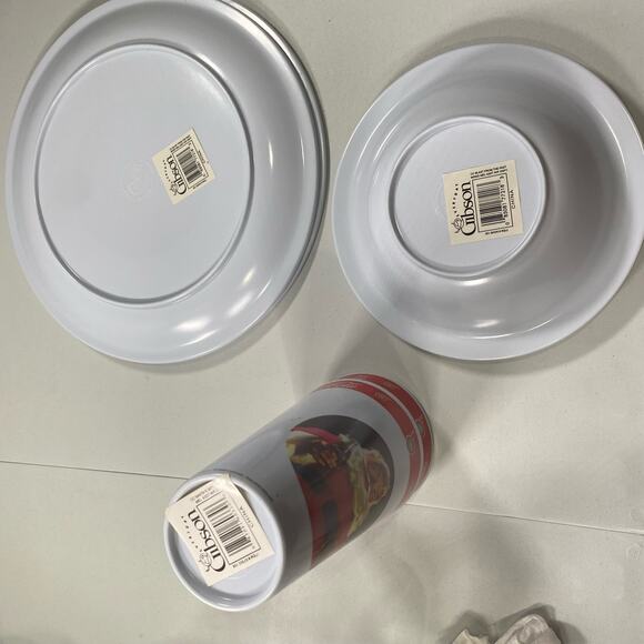 Gibson Set of 7 Christmas Coca Cola Hard Plastic Dinnerware - Picture 5 of 5